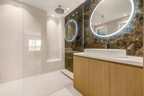 121 MARECHAL - 3-Bedroom Apartment Sea View and Parking