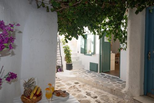 Maison Mimis in Mykonos Town Center