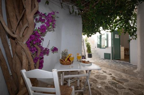 Maison Mimis in Mykonos Town Center