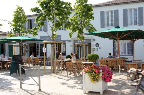 Εστιατόριο ή άλλο μέρος για φαγητό στο Hôtel Le Vieux Gréement
