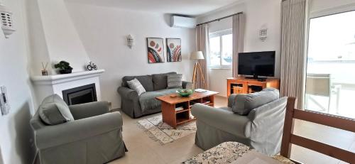 Apartment in center with pool (Colina Branca)