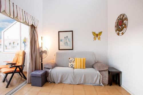 One-bedroom Apartment With Terrace, Pool and Partial Sea Views