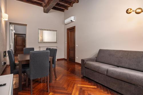 Classbnb - Luxury Apartment in Milan's Fashion District - 5 Min from Galleria Vittorio Emanuele II