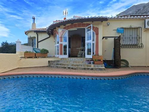 Villa with private pool in El Montgó, Denia