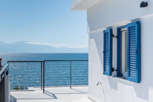 Penthouse Seafront Luxury Studio