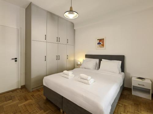 Modern Comfort in Kipseli