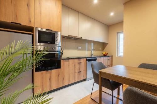 Elegant Modern Flat with Balcony by HostWise