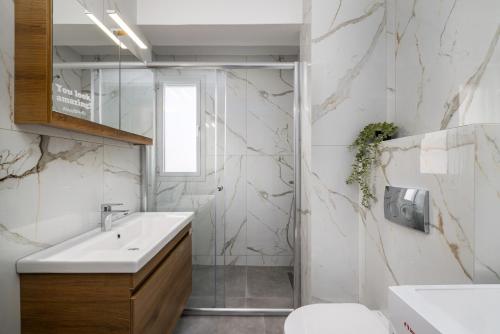 Oval Elegant Stay by BiNoBi!