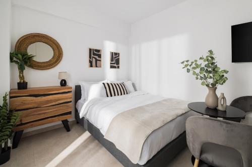 Oval Elegant Stay by BiNoBi!