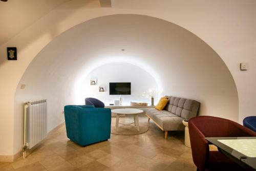 LUAN OLD TOWN APARTMENT by DuHomes