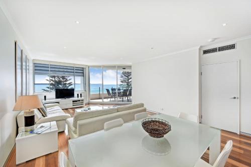 Χώρος καθιστικού στο Sandcastle Apartments