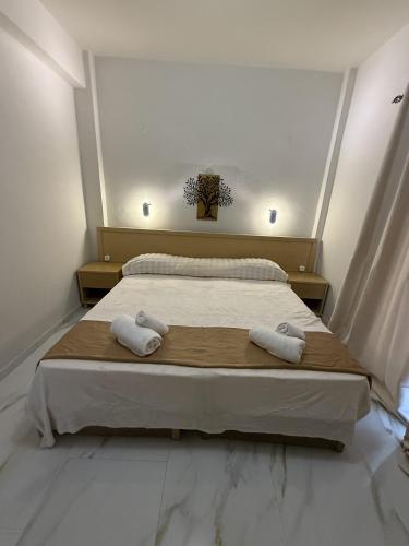 Penelope - Luxury Sea Front Studio