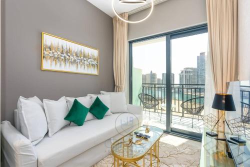 1BR Zada Tower l Two Balconies & City Views