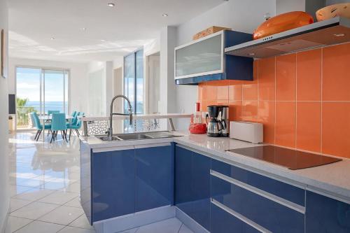 Superb Bright Apartment with Sea View