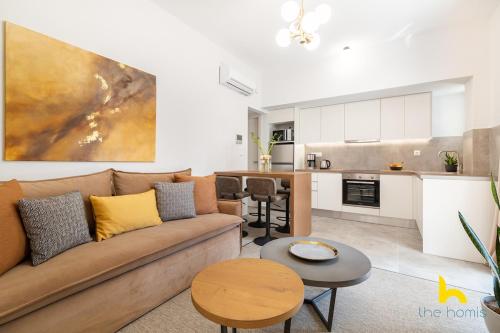 S3 Modern 2-BDR Athenian Habitat Near Acropolis