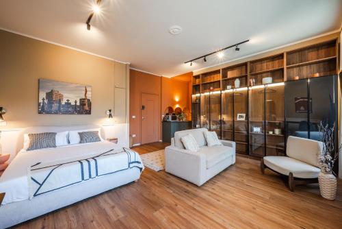 tHE Icon Suite - Duomo View