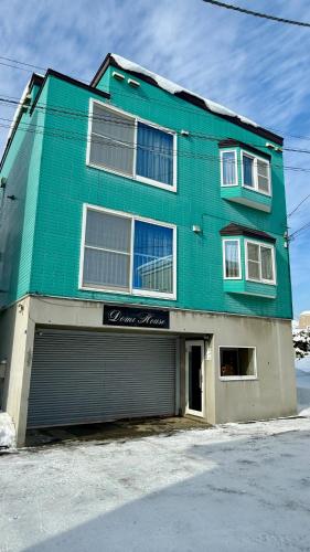 札幌 DomiHouse2F