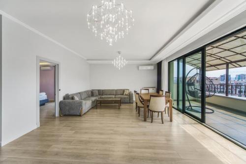 Penthouse! Great Ararat & City View! Super Central