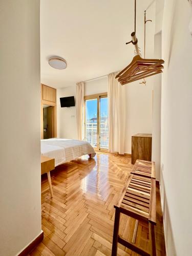 Rooftop Oasis - Design Studio with Acropolis View
