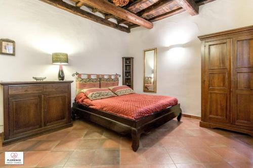Florentine Apt Pontevecchio by Florence Sweet Homes
