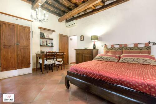Florentine Apt Pontevecchio by Florence Sweet Homes