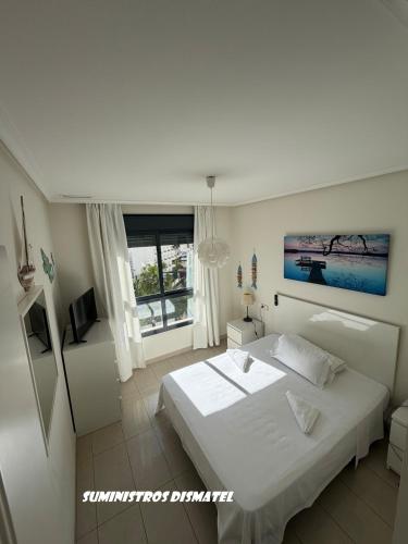 5 Estrellas Apartamento 4E con piscinas jardines pistas de pádel parque infantil etc
