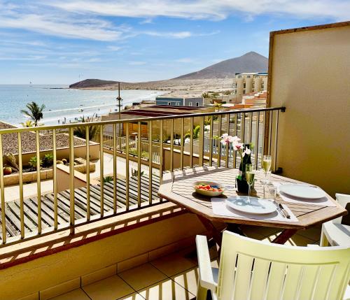 Casa Médano 30 with beautiful views of the surfing!