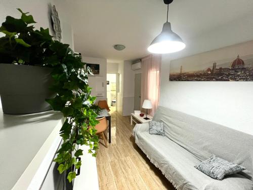 Acogedor Apartamento En Rosaleda Centro