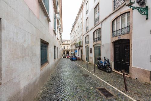 Chiado/Bairro Alto 2 bedroom apartment