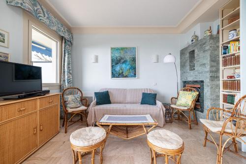 BELLOCHIO - Apartment 2BDR with sea view - AC - Parking