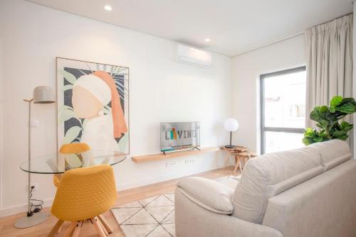 Liiiving in Porto - City Design Apartments