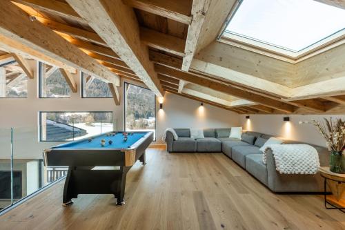 Chalet Imperial by Altitudia