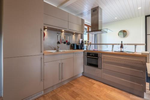 Chalet Tosbrand tesisinde mutfak veya mini mutfak