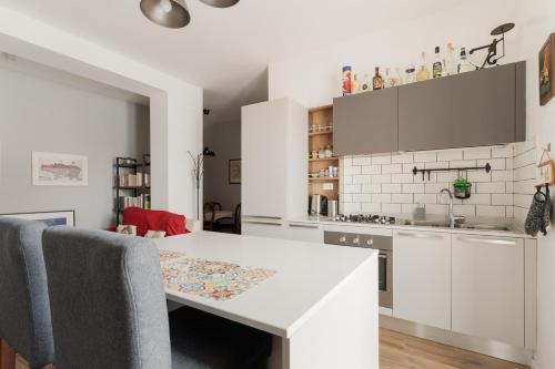 GuestHost - Cenisio Cozy Flat near MM5