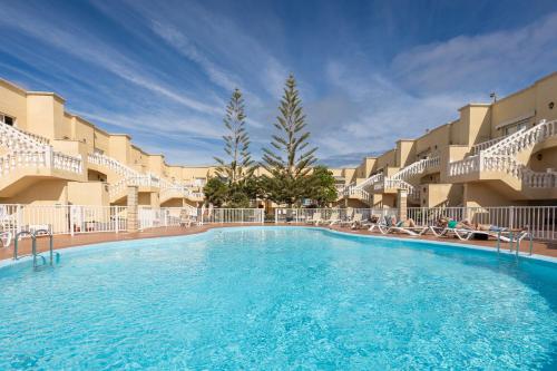 Las Arenas - Terrace & Pool