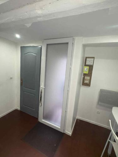 Foto de la galeria de Chambre individuelle a Agde