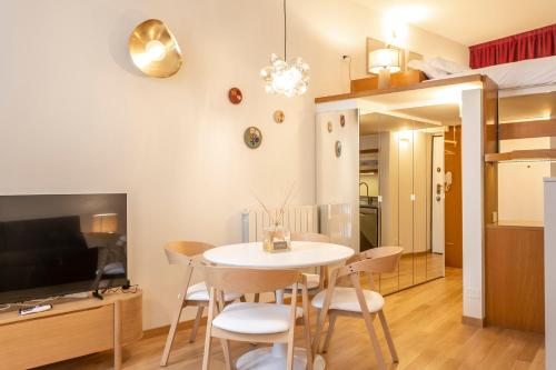 CO99- New elegant studio Mauri