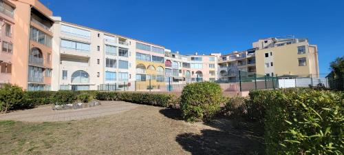 Panoramic 1, Bel appartement familiale avec piscine et parking