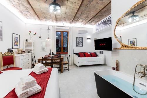 Italian Cinema 1960 Apartment - 500mt to Termini, 2 steps from Colosseum, A-C
