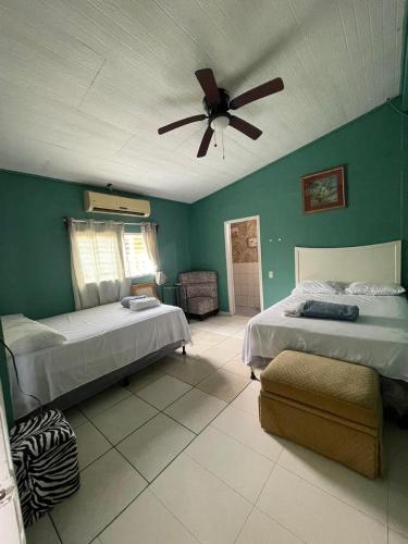 Llit o llits en una habitació de Casa playa