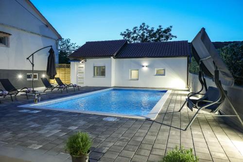Villa Mia with pool