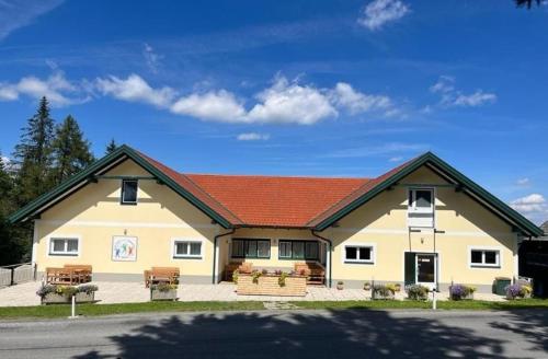 Foto Gästehaus Hebalm - Alleinnutzung bis 50 Personen, 900 m2 1