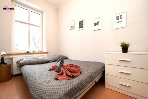 MMRent Monarch Room