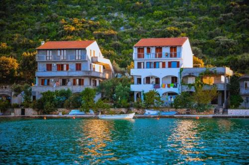 Apartments Seafront Oasis