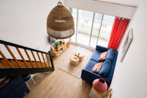 Appartement rénové avec goût et idéalement situé à deux pas du remblai