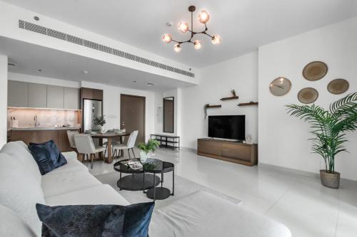 1BR at Beach Isle Tower Emaar Beach front by EE Holiday Homes