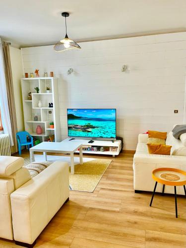 Maison spacieuse avec salle de jeux proche 24H du Mans