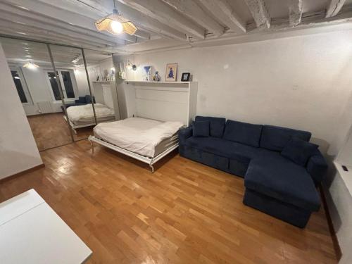 4 person Studio in Paris 11eme