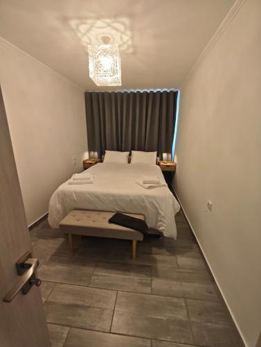 Themistokleous 102 ROOF HOUSE