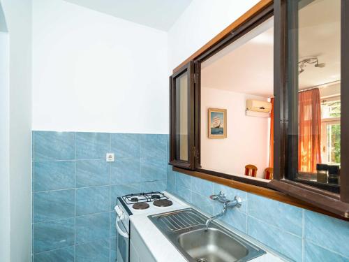 Apartments Klis -Two-Bedroom Apartment with Terrace